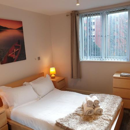 Birmingham Emerald, 2 Bedroom Apartment Ngoại thất bức ảnh