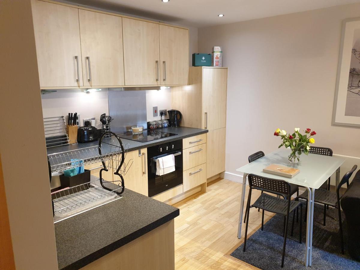 Birmingham Emerald, 2 Bedroom Apartment Ngoại thất bức ảnh